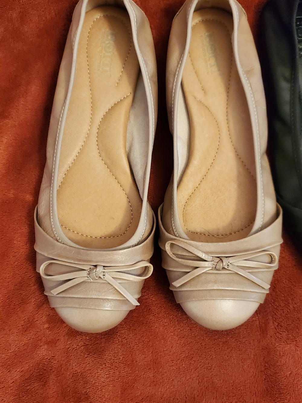 BORN Comfort Ballet Leather Flats - Black and Beige (2 pairs) - Picture 8 of 10